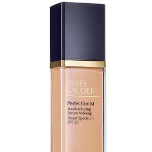Estée Lauder Perfectionist Foundation